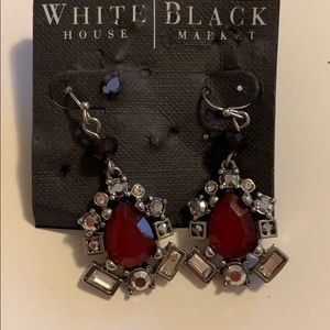 ⬇️White House Black Market Burgundy drop earrings
